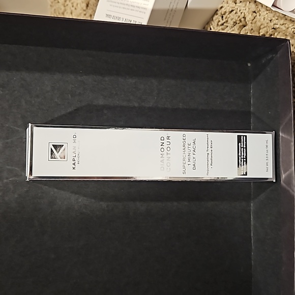 Kaplan MD Diamond Contour facial - Picture 2 of 11